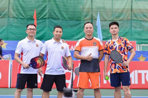 dat-may-ao-pickleball-la-xu-huong-duoc-nhieu-khach-hang-lua-chon